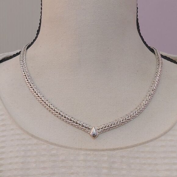 Vintage Jewelry - Vintage Elegant Silver Tone Flat Braided Look Chain Necklace